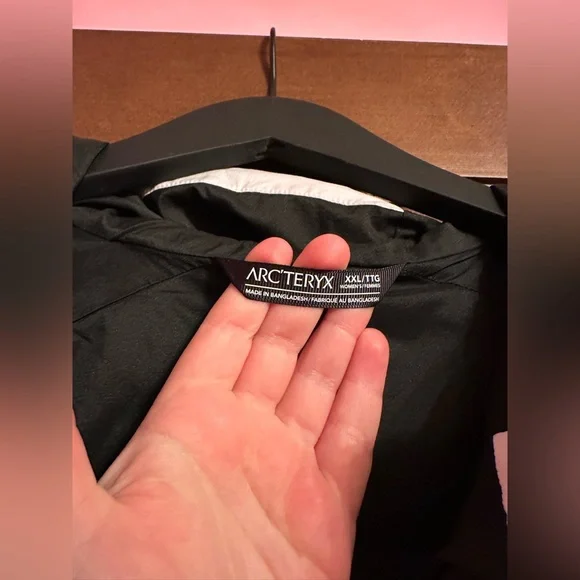 Arc'teryx Atom Hoodie - Picture 9 of 11